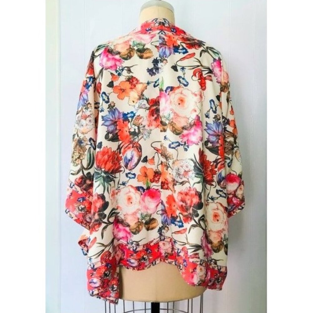 ANTHROPOLOGIE FEATHERS BY TOLANI RACCIA FLORAL SHORT KIMONO JACKET OS - Picture 4 of 8